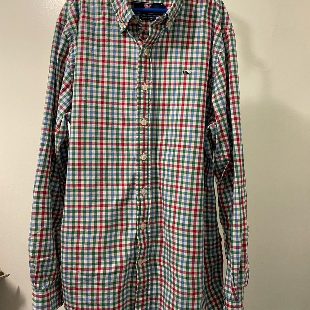 Vineyard Vines boys whale shirt. 100% cotton size Large (16)